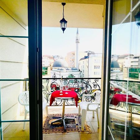 4 Llullat - City Center Apartment 普里什蒂纳 外观 照片