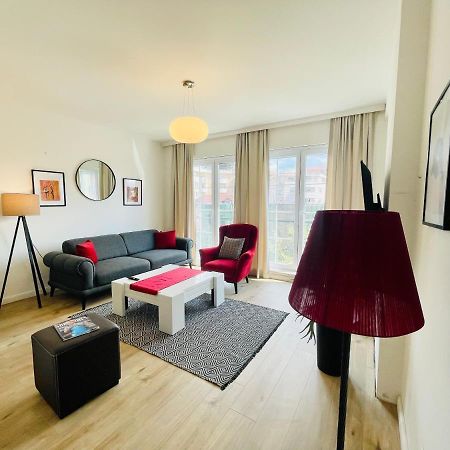 4 Llullat - City Center Apartment 普里什蒂纳 外观 照片